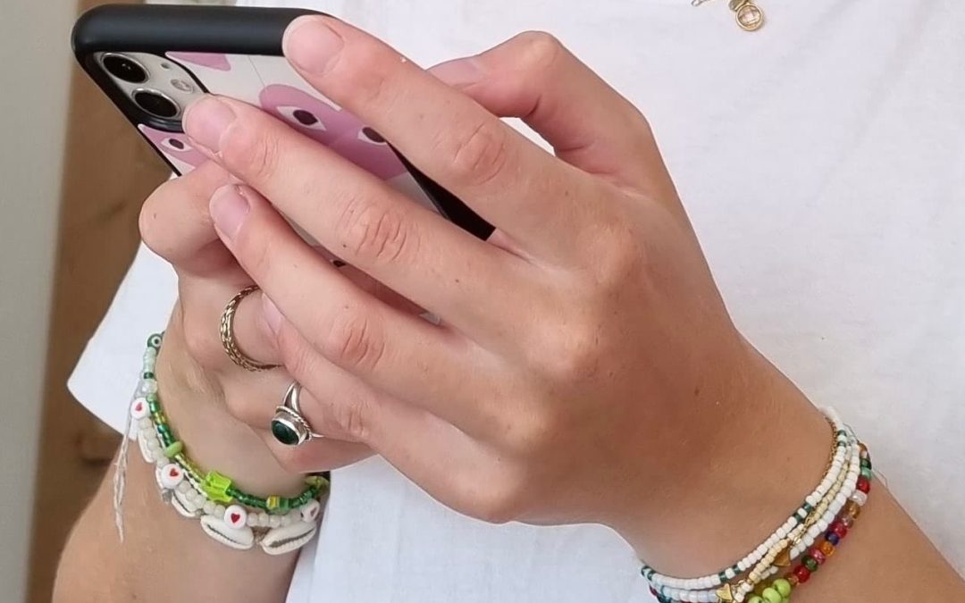 COLUMN: De laatste generaties die zonder mobiele telefoon zijn opgegroeid