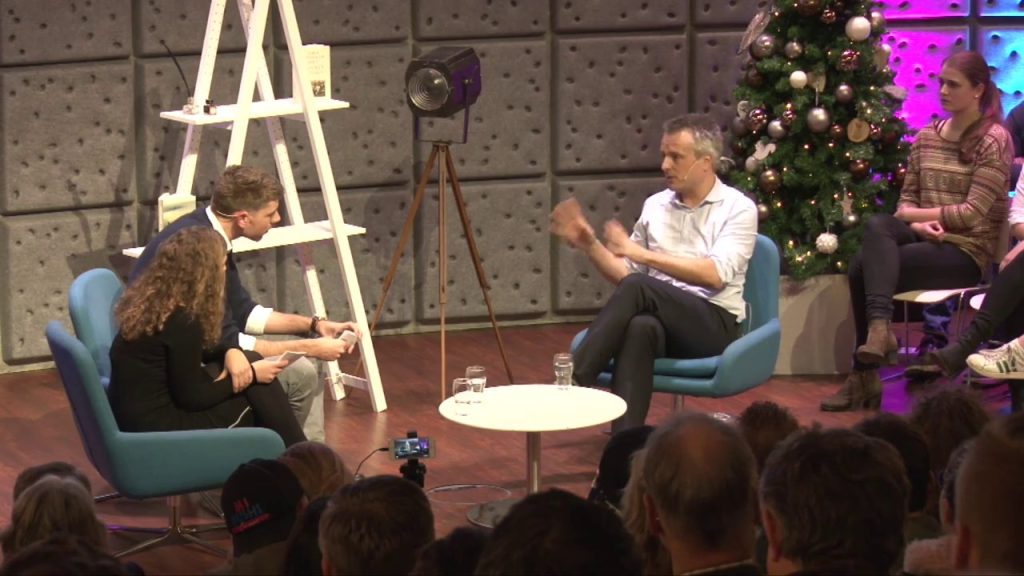 Uitgelicht met Joris Luyendijk – Over de hoge salarissen bij banken